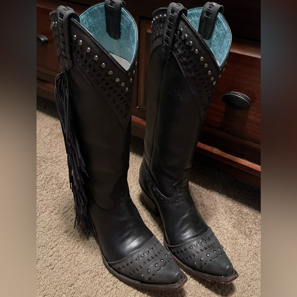 Corral C2973 LD Black Side Fringe & Studs 8 1/2M